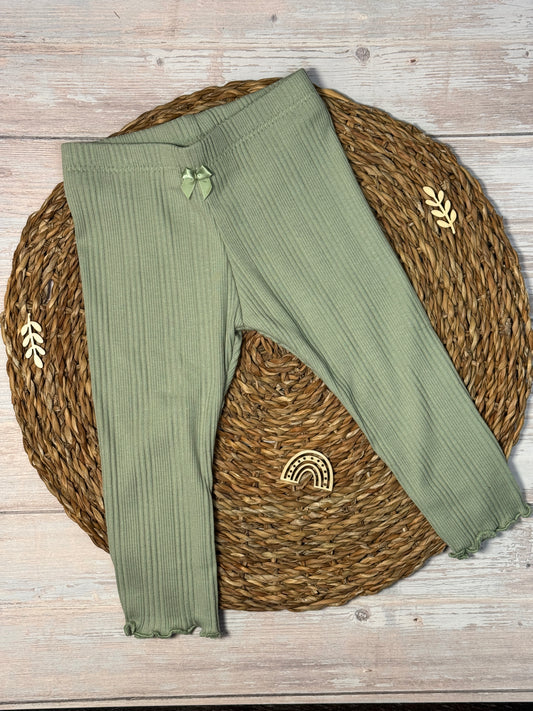 Die besondere Rib-Leggings mit Rollsaum