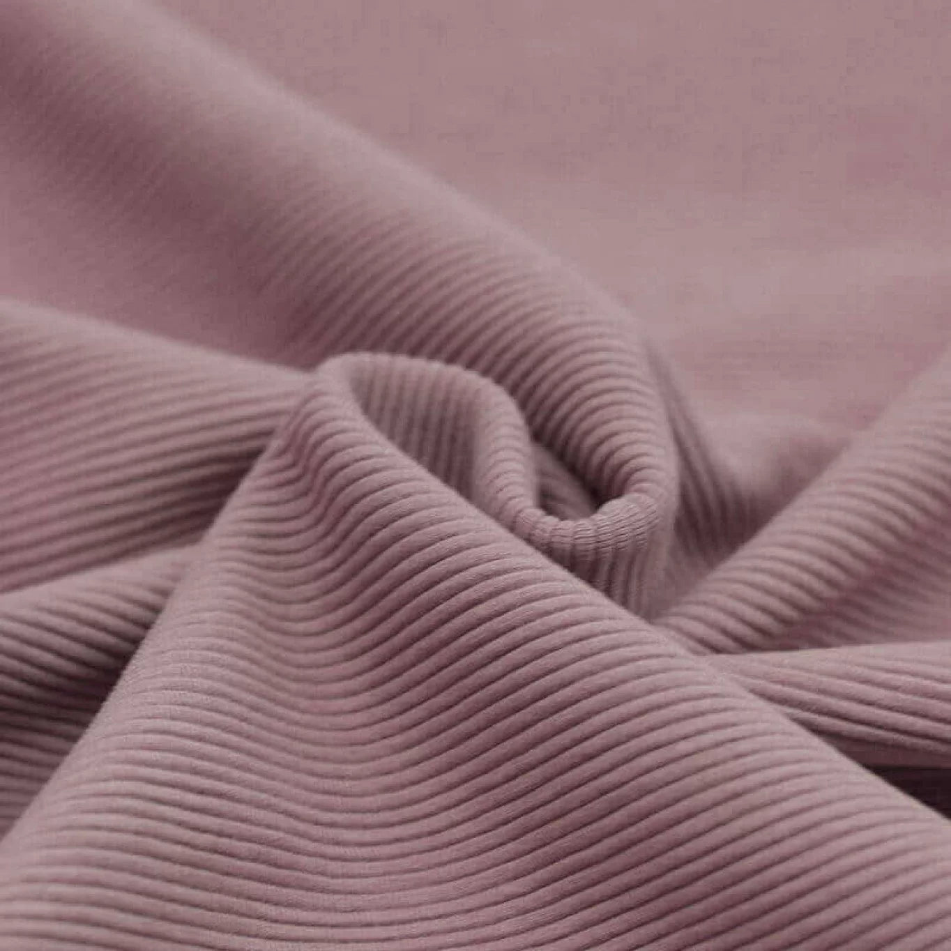 Stofffarbe Altrosa – zartes, warmes Rosa mit nostalgischem Touch – zeitlos schön für Babys und Kinder